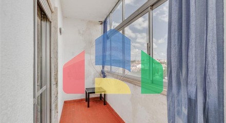 Residential - Condo/Apartment - T3 - Rio de Mouro, Sintra - PT