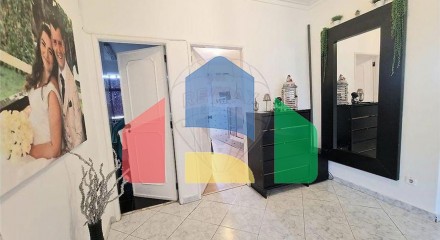 Residential - Condo/Apartment - T3 - Rio de Mouro, Sintra - PT
