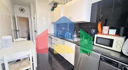 Residential - Condo/Apartment - T3 - Rio de Mouro, Sintra - PT