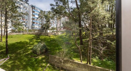 Residential - Condo/Apartment - T3 - Rio de Mouro, Sintra - PT