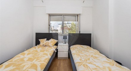Residential - Condo/Apartment - T3 - Rio de Mouro, Sintra - PT