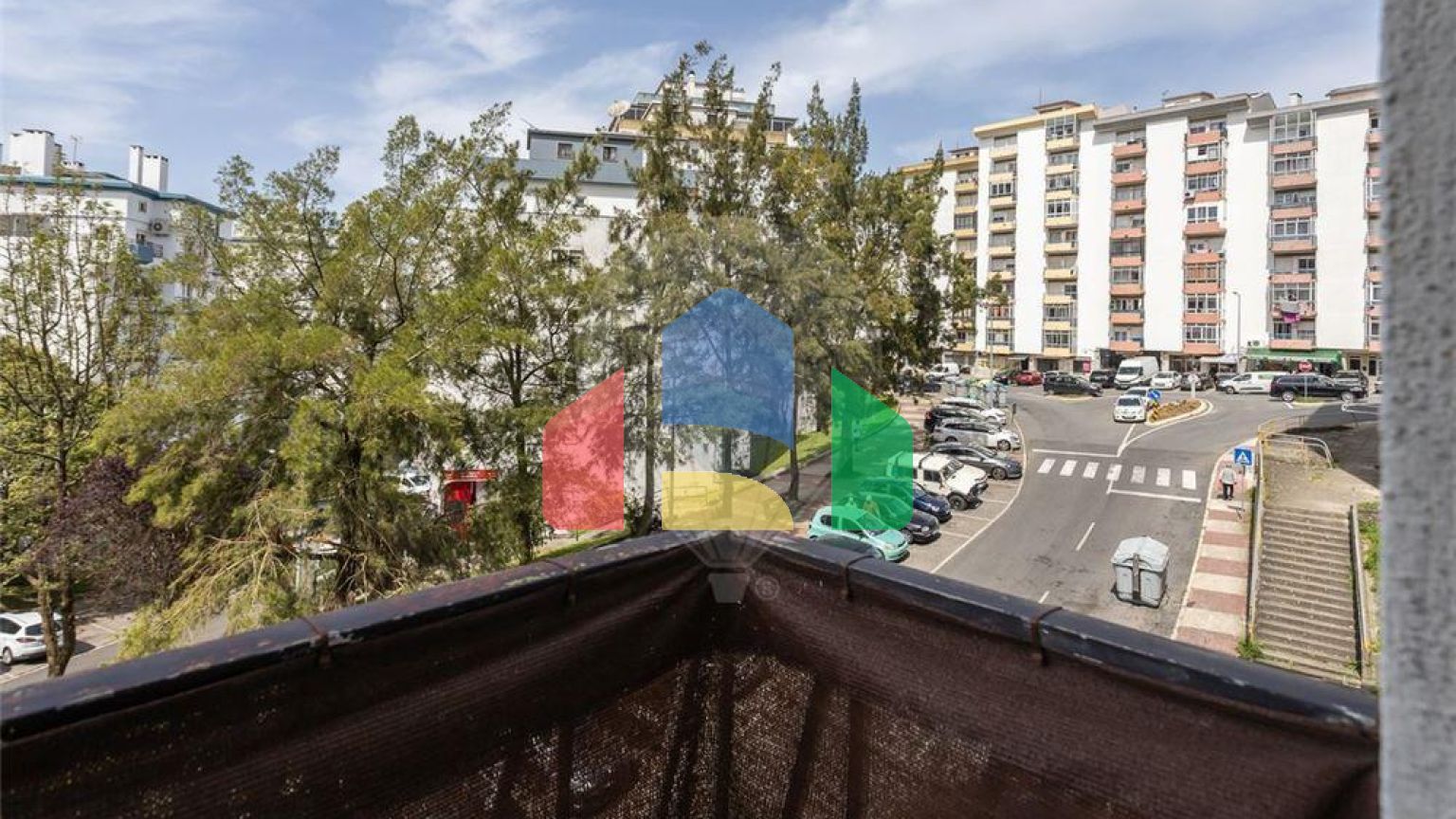 Residential - Condo/Apartment - T3 - Rio de Mouro, Sintra - PT