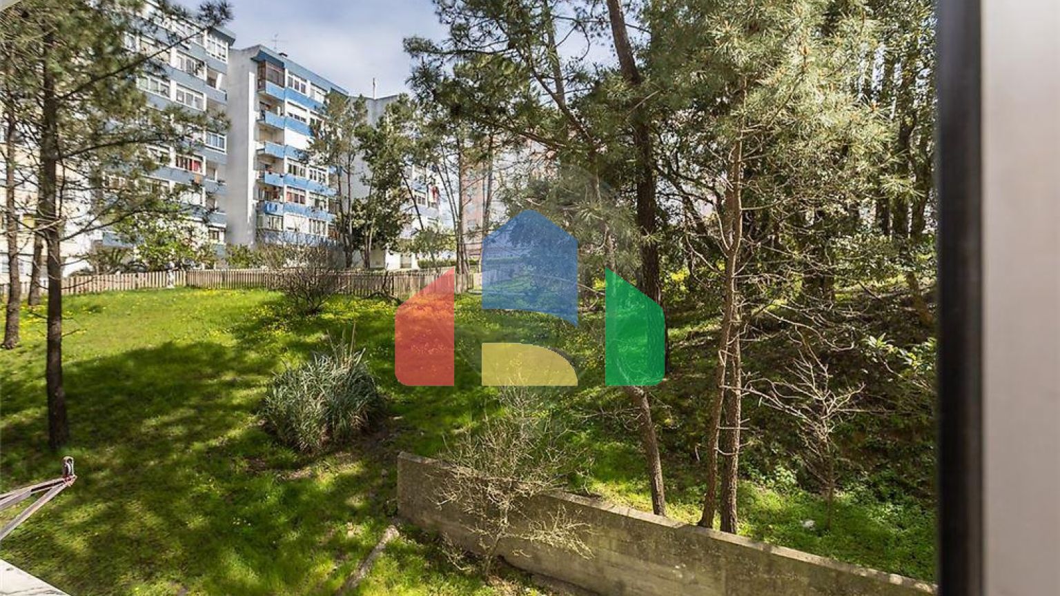 Residential - Condo/Apartment - T3 - Rio de Mouro, Sintra - PT