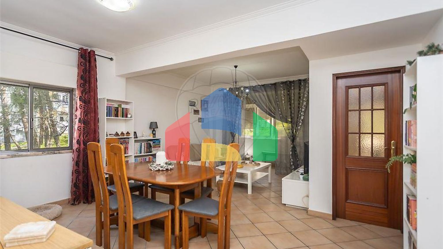 Residential - Condo/Apartment - T3 - Rio de Mouro, Sintra - PT