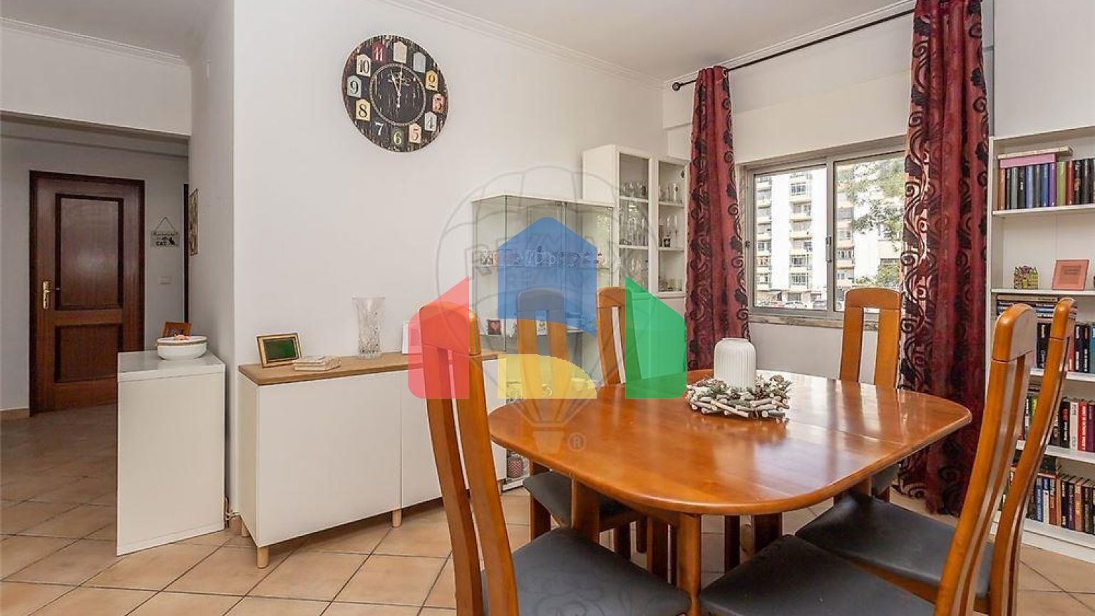 Residential - Condo/Apartment - T3 - Rio de Mouro, Sintra - PT