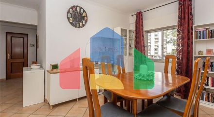 Residential - Condo/Apartment - T3 - Rio de Mouro, Sintra - PT