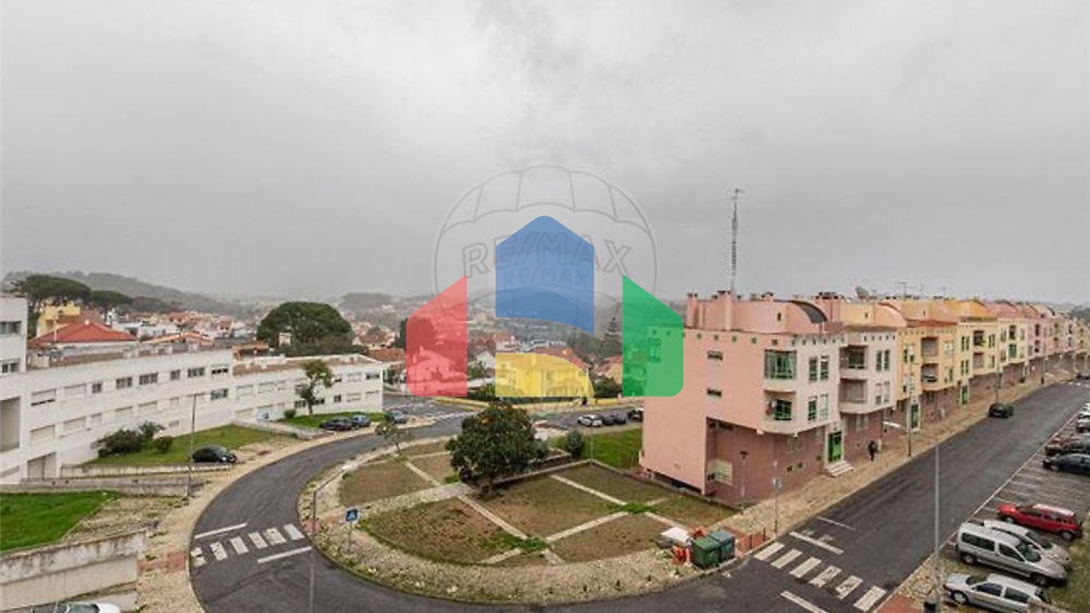 Residential - Condo/Apartment - T2 - Rio de Mouro, Sintra - PT