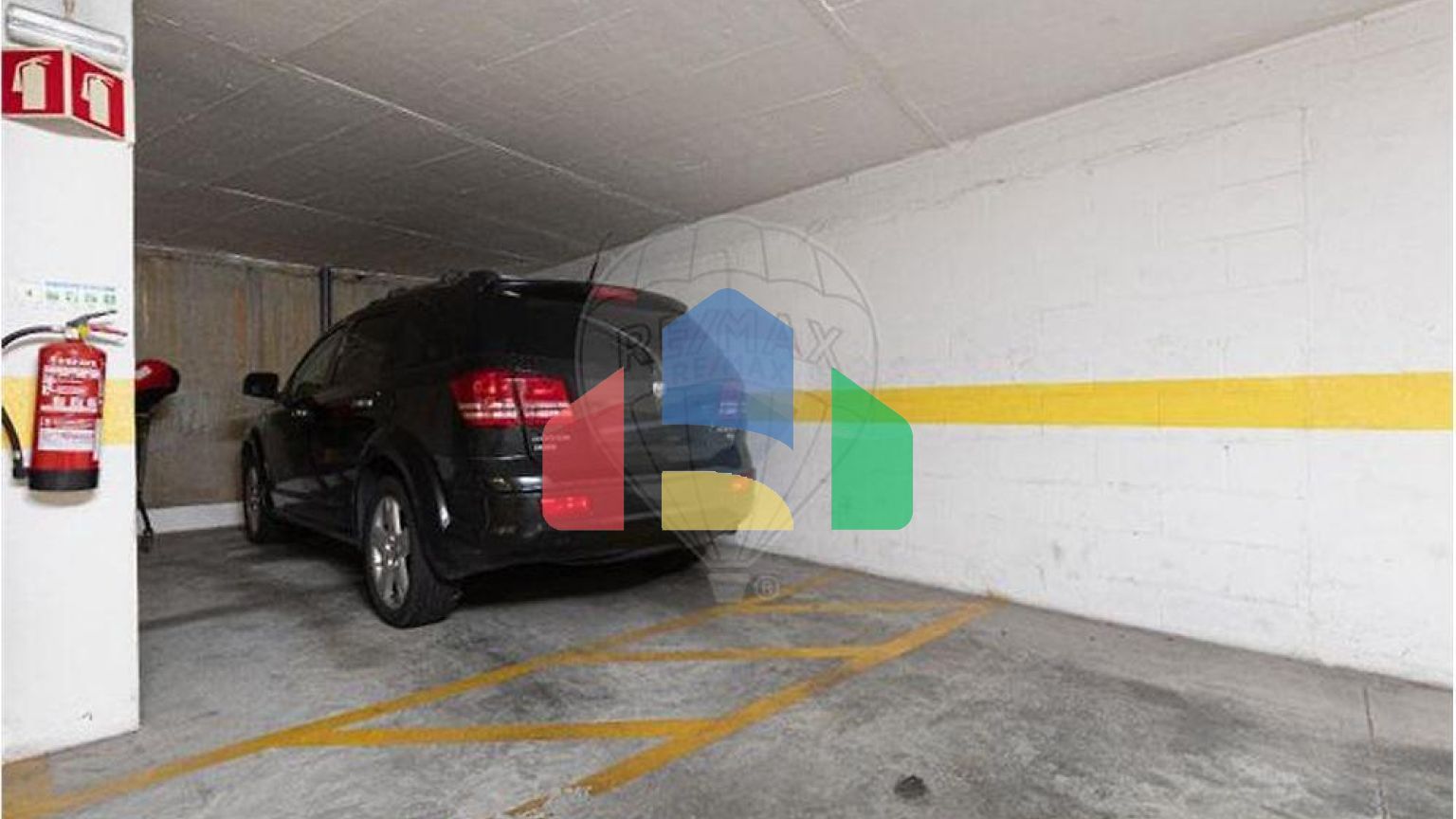 Residential - Condo/Apartment - T2 - Rio de Mouro, Sintra - PT