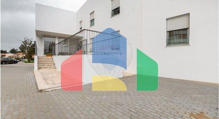 Residential - Condo/Apartment - T2 - Rio de Mouro, Sintra - PT