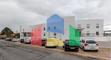 Residential - Condo/Apartment - T2 - Rio de Mouro, Sintra - PT