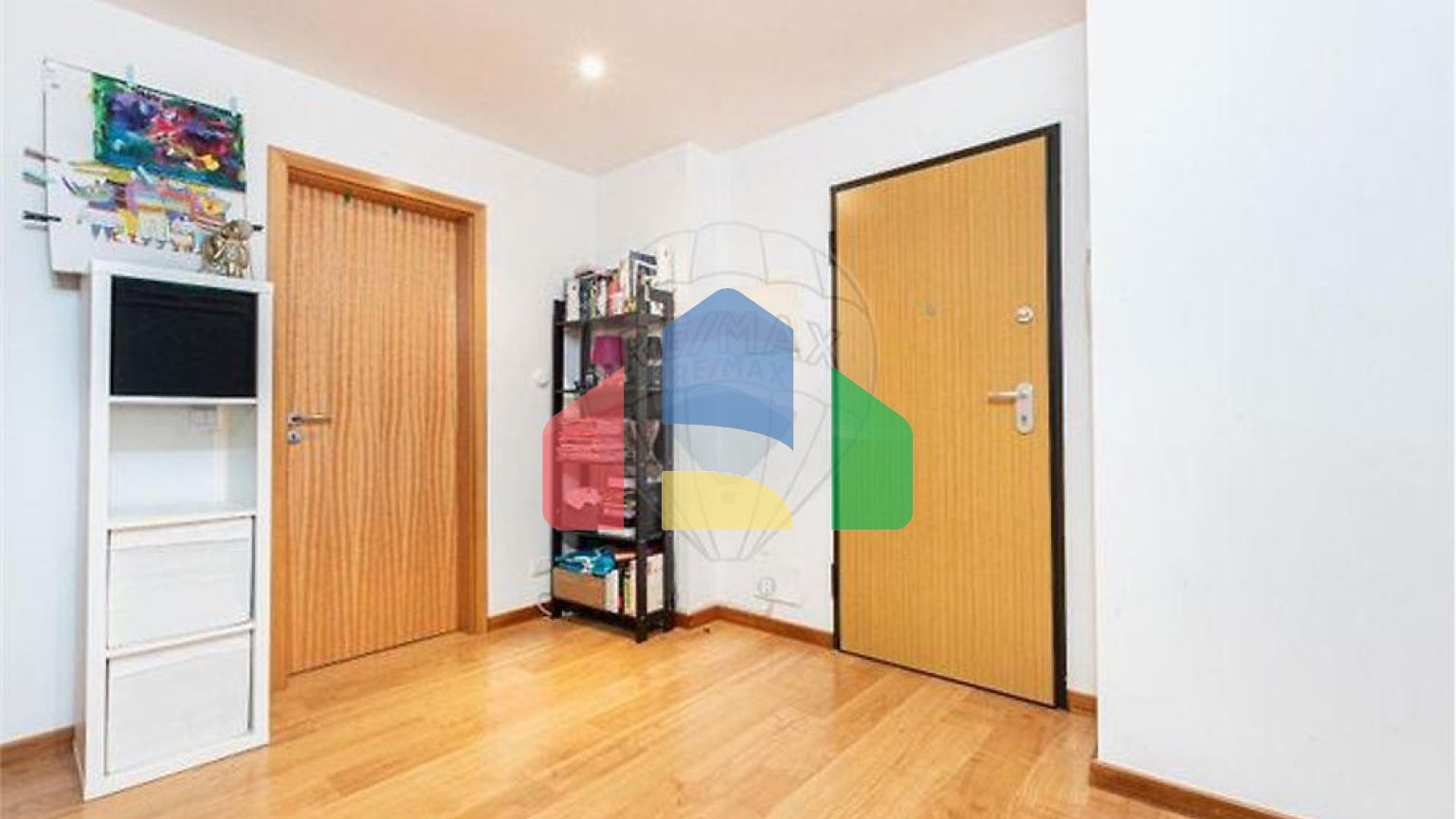 Residential - Condo/Apartment - T2 - Rio de Mouro, Sintra - PT