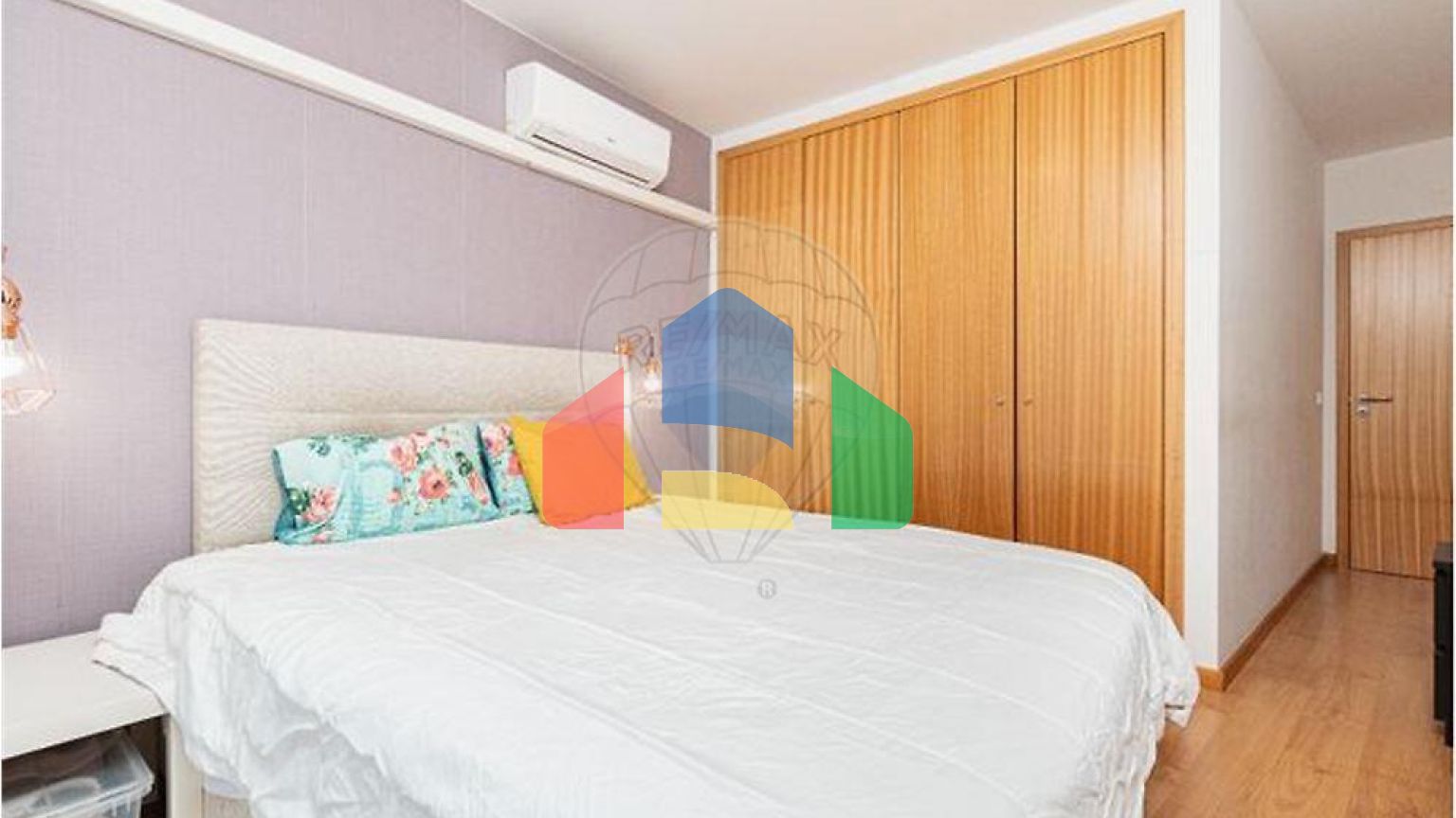 Residential - Condo/Apartment - T2 - Rio de Mouro, Sintra - PT