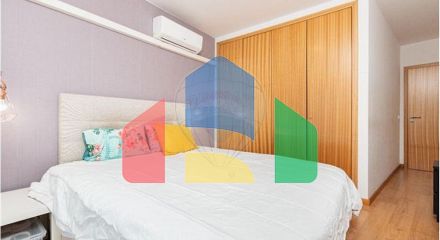 Residential - Condo/Apartment - T2 - Rio de Mouro, Sintra - PT