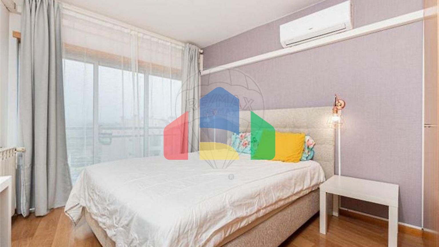 Residential - Condo/Apartment - T2 - Rio de Mouro, Sintra - PT