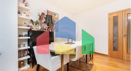 Residential - Condo/Apartment - T2 - Rio de Mouro, Sintra - PT