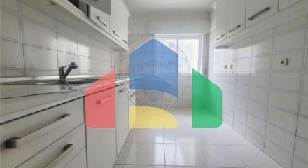 Residential - Condo/Apartment - T3 - Rio de Mouro, Sintra - PT