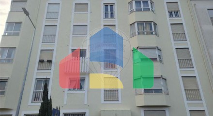 Residential - Condo/Apartment - T3 - Rio de Mouro, Sintra - PT