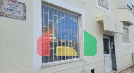 Residential - Condo/Apartment - T3 - Rio de Mouro, Sintra - PT