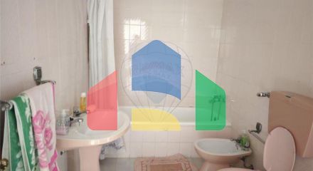 Residential - Condo/Apartment - T2 - Rio de Mouro, Sintra - PT