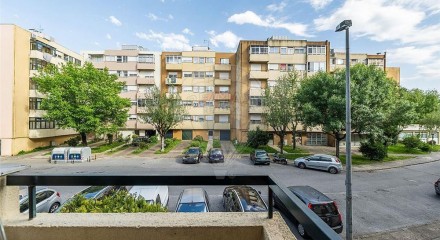 Residential - Condo/Apartment - T2 - Lomar e Arcos, Braga - PT