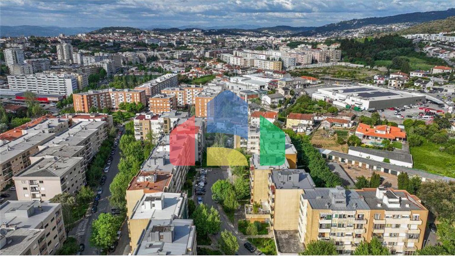 Residential - Condo/Apartment - T2 - Lomar e Arcos, Braga - PT