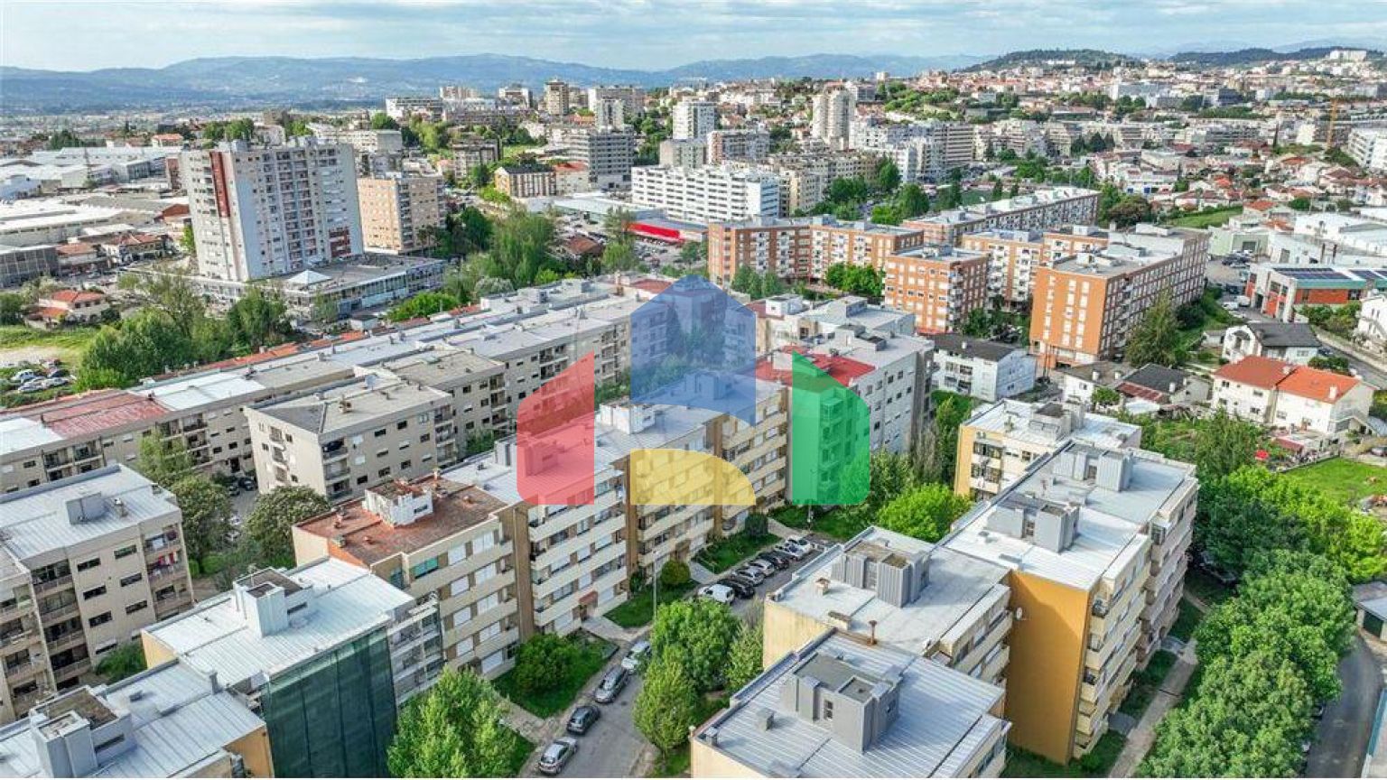 Residential - Condo/Apartment - T2 - Lomar e Arcos, Braga - PT