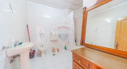 Residential - Condo/Apartment - T2 - Torrados e Sousa, Felgueiras - PT