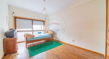 Residential - Condo/Apartment - T2 - Torrados e Sousa, Felgueiras - PT