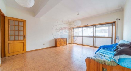 Residential - Condo/Apartment - T2 - Torrados e Sousa, Felgueiras - PT