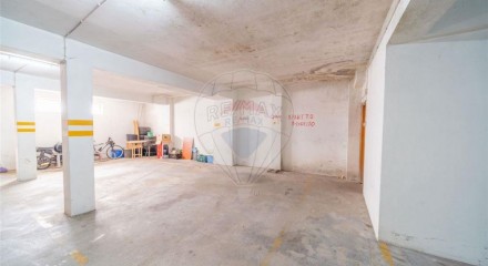 Residential - Condo/Apartment - T2 - Torrados e Sousa, Felgueiras - PT