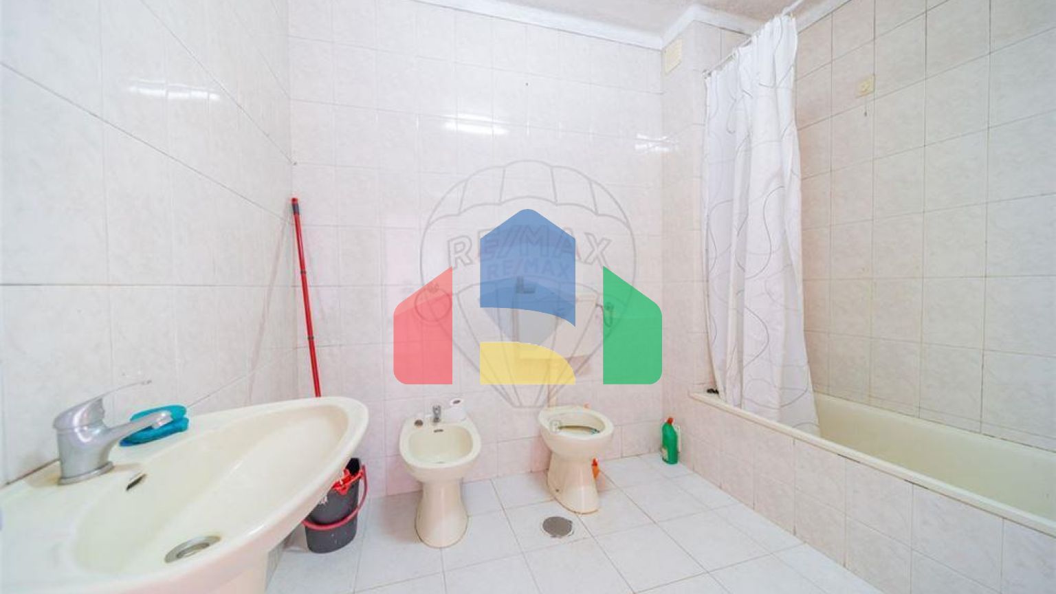 Residential - Condo/Apartment - T2 - Torrados e Sousa, Felgueiras - PT