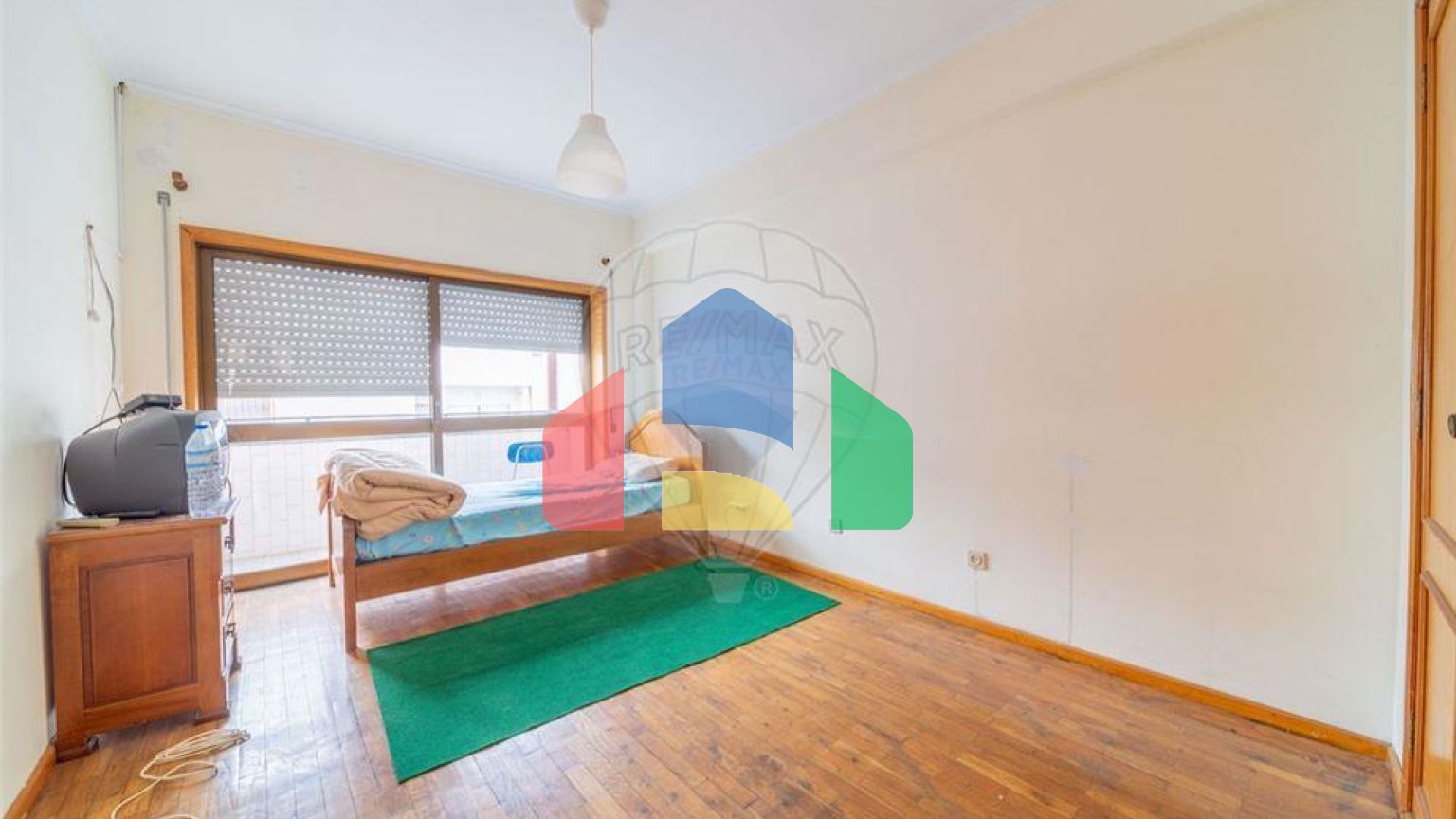 Residential - Condo/Apartment - T2 - Torrados e Sousa, Felgueiras - PT