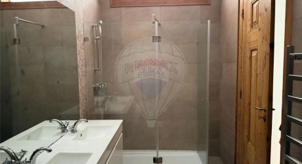 Residential - Condo/Apartment - T3 - Santa Maria Maior, Lisbon - PT