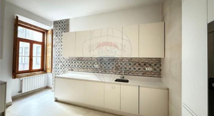 Residential - Condo/Apartment - T3 - Santa Maria Maior, Lisbon - PT