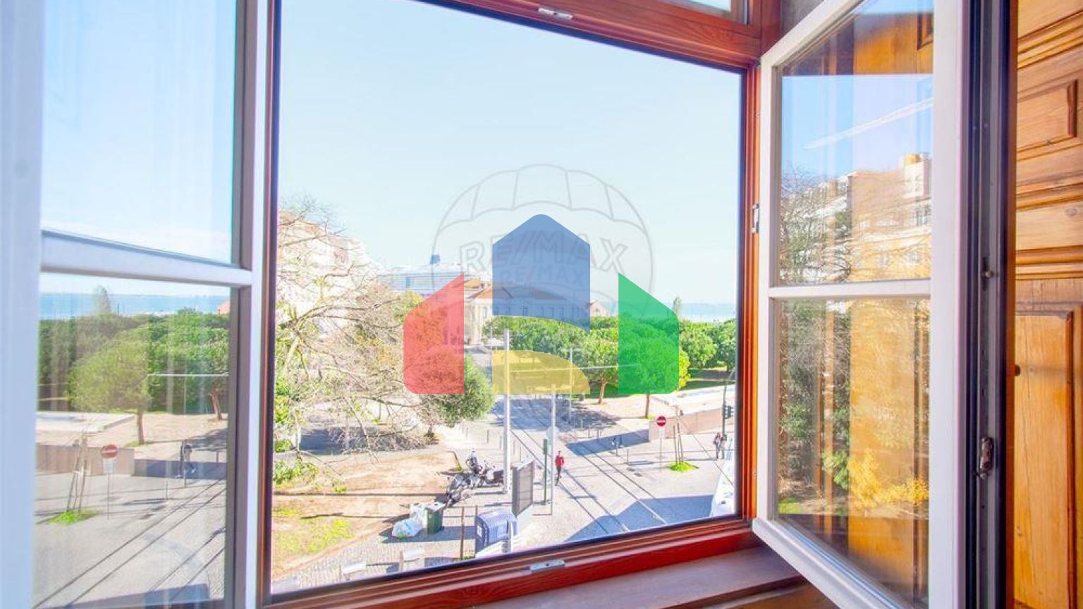 Residential - Condo/Apartment - T3 - Santa Maria Maior, Lisbon - PT