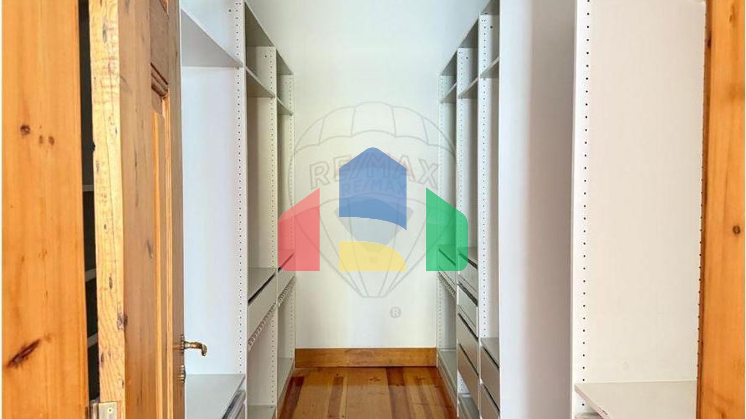 Residential - Condo/Apartment - T3 - Santa Maria Maior, Lisbon - PT