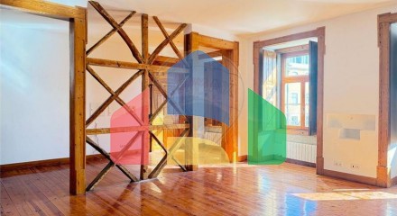 Residential - Condo/Apartment - T3 - Santa Maria Maior, Lisbon - PT