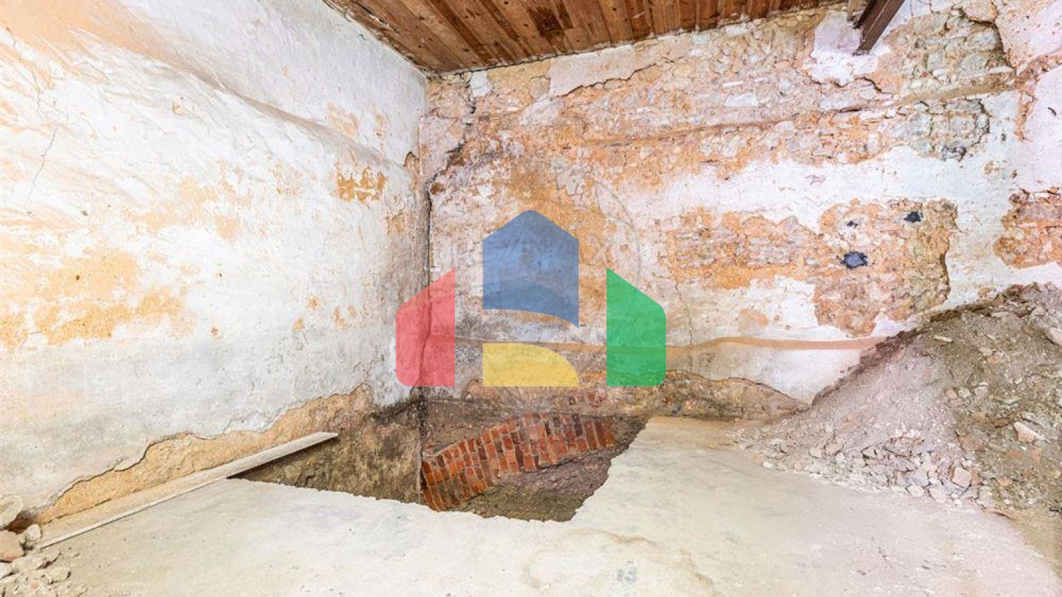 Residential - New Builds - T6 - Santa Maria Maior, Lisbon - PT