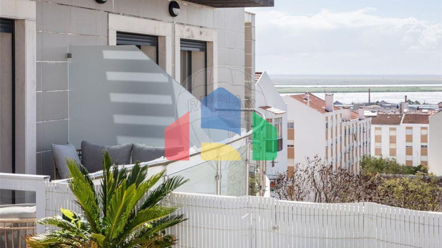 Residential - Condo/Apartment - T2 - Alverca do Ribatejo e Sobralinho, Vila Franca de Xira - PT