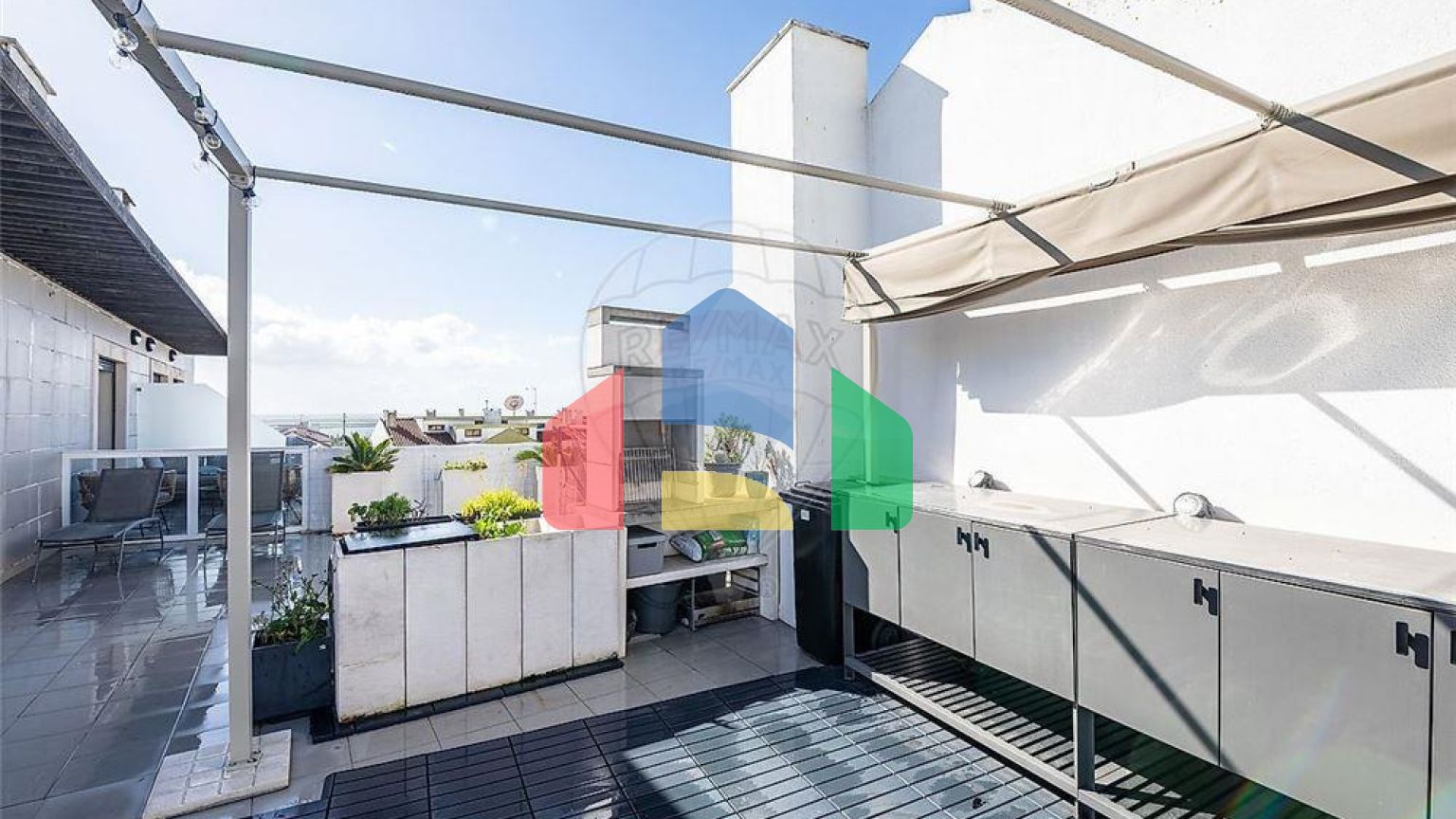 Residential - Condo/Apartment - T2 - Alverca do Ribatejo e Sobralinho, Vila Franca de Xira - PT