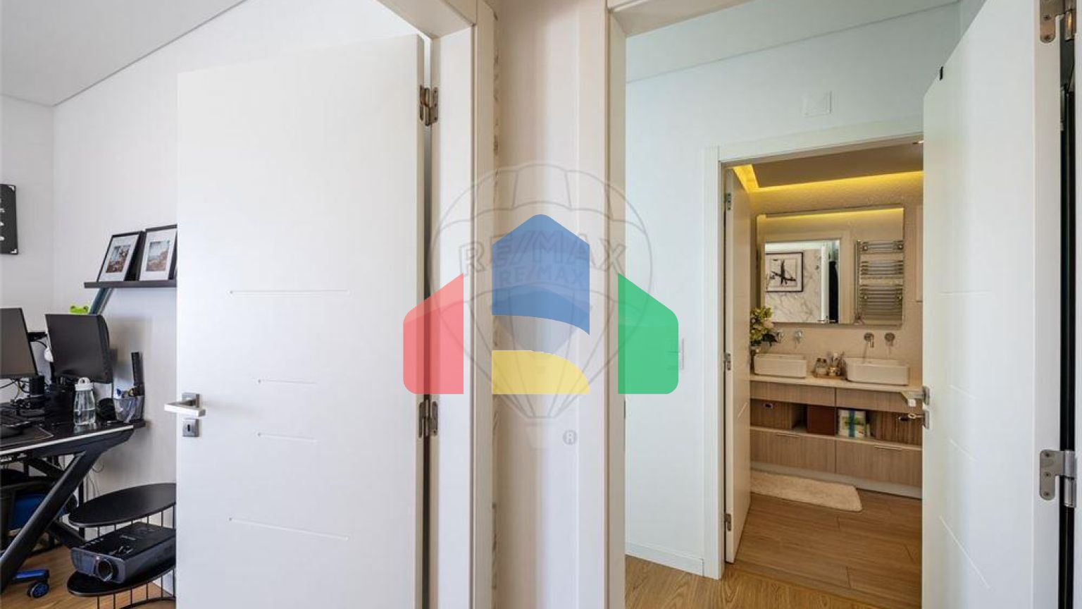 Residential - Condo/Apartment - T2 - Alverca do Ribatejo e Sobralinho, Vila Franca de Xira - PT