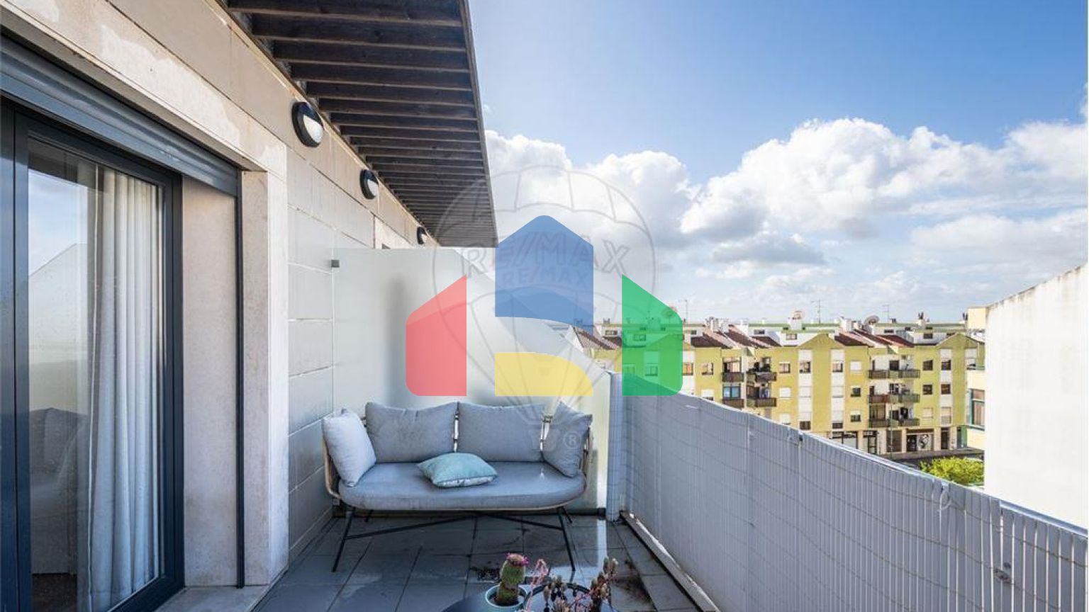 Residential - Condo/Apartment - T2 - Alverca do Ribatejo e Sobralinho, Vila Franca de Xira - PT