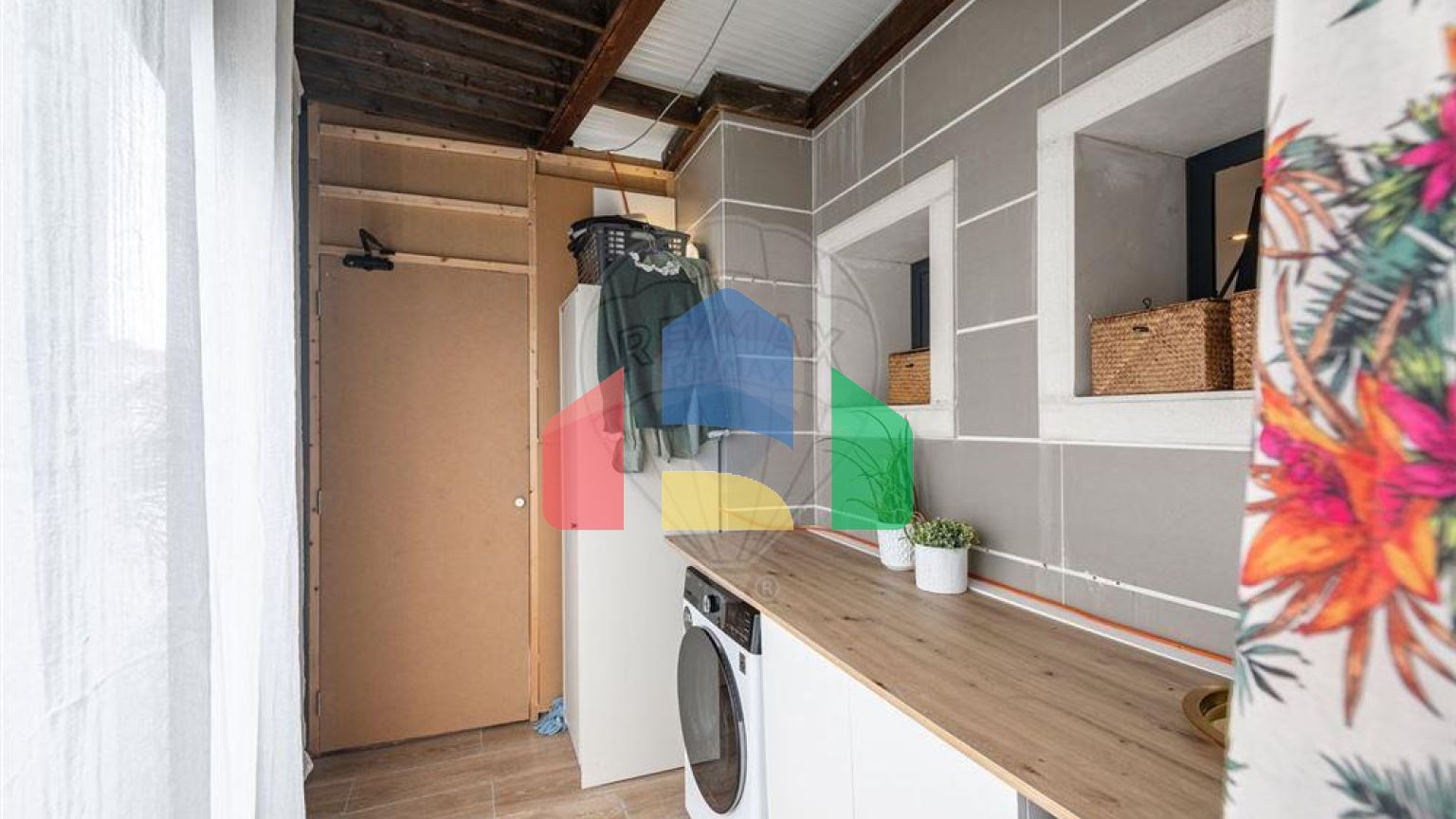 Residential - Condo/Apartment - T2 - Alverca do Ribatejo e Sobralinho, Vila Franca de Xira - PT