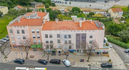 Residential - Condo/Apartment - T2 - Pontinha e Famões, Odivelas - PT