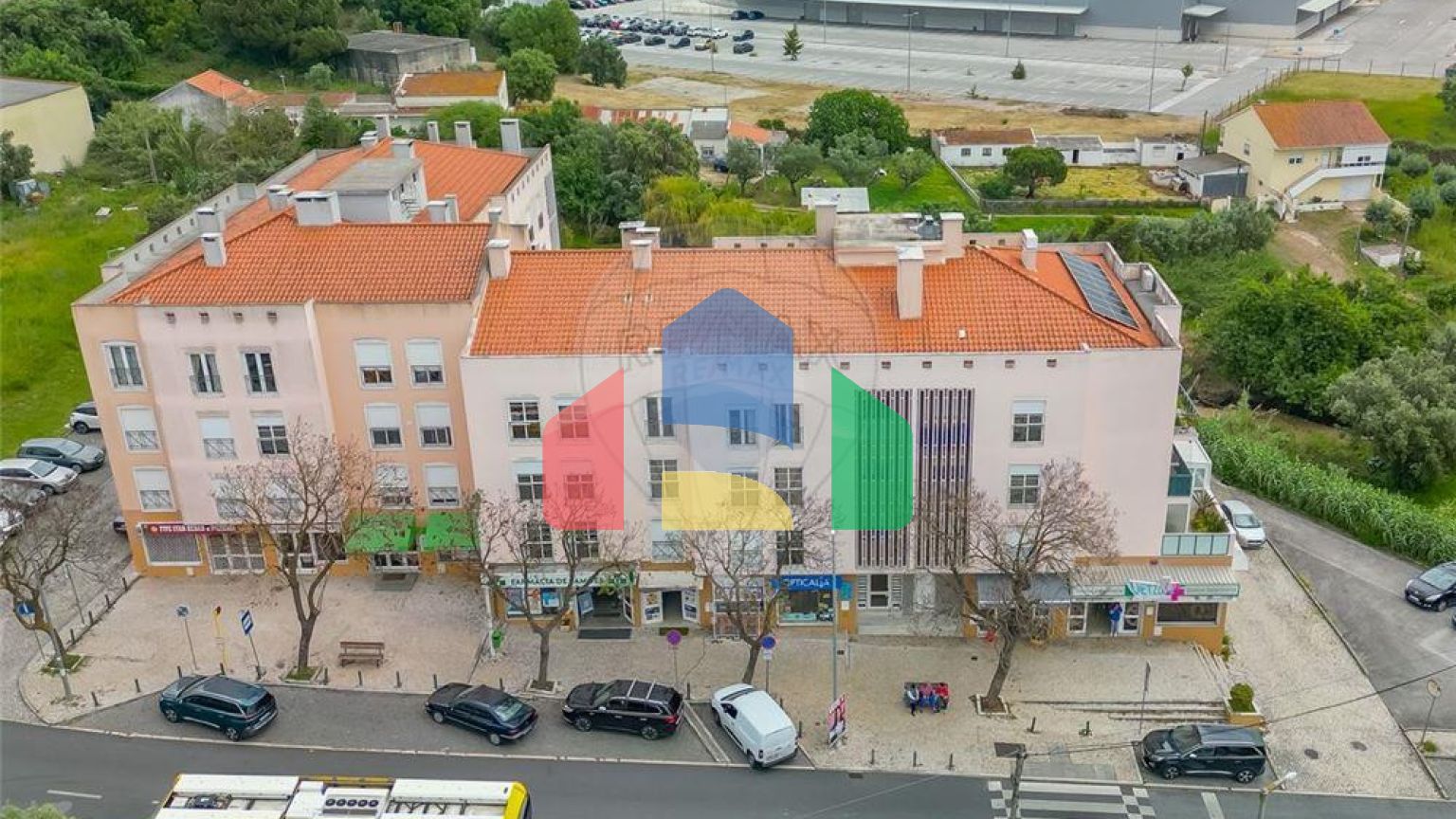 Residential - Condo/Apartment - T2 - Pontinha e Famões, Odivelas - PT