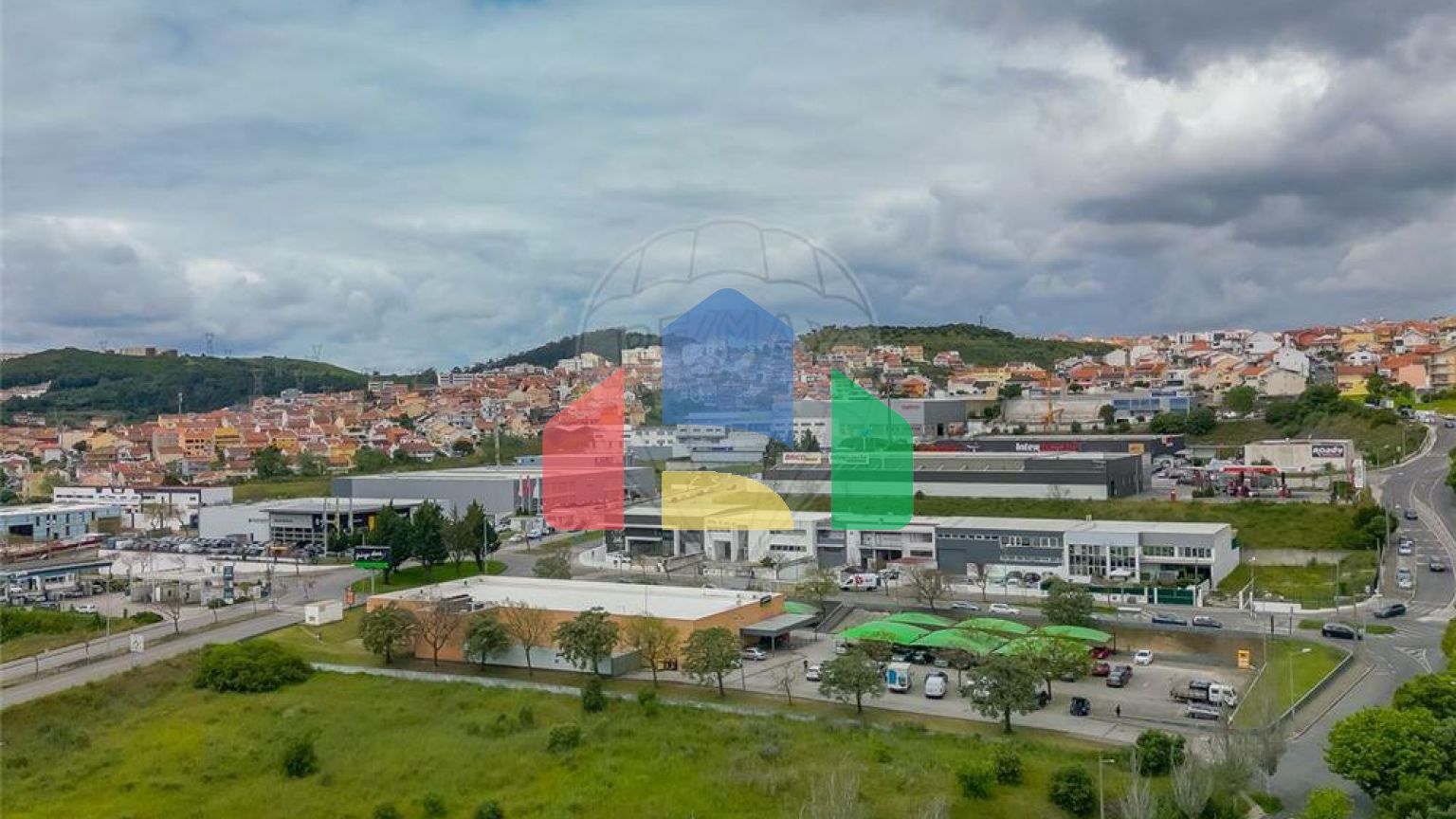 Residential - Condo/Apartment - T2 - Pontinha e Famões, Odivelas - PT