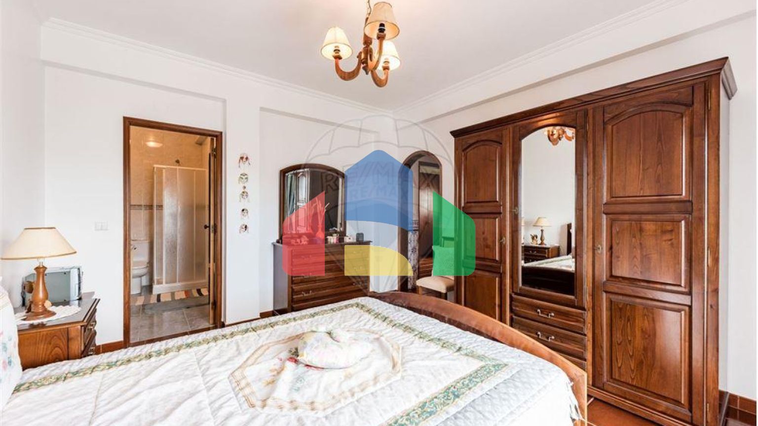 Residential - Single Family Home - T6 - Pontinha e Famões, Odivelas - PT