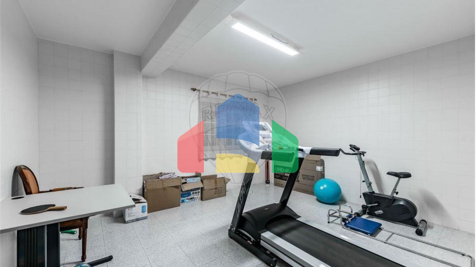 Residential - Single Family Home - T6 - Pontinha e Famões, Odivelas - PT