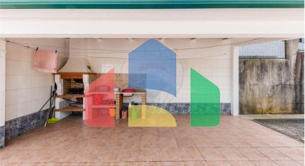 Residential - Single Family Home - T6 - Pontinha e Famões, Odivelas - PT