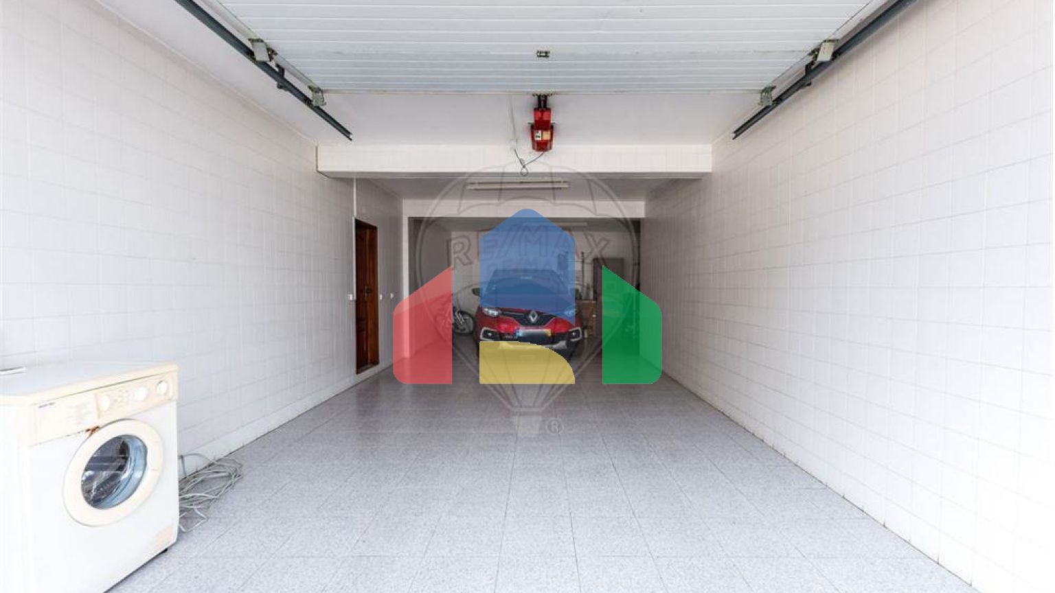 Residential - Single Family Home - T6 - Pontinha e Famões, Odivelas - PT